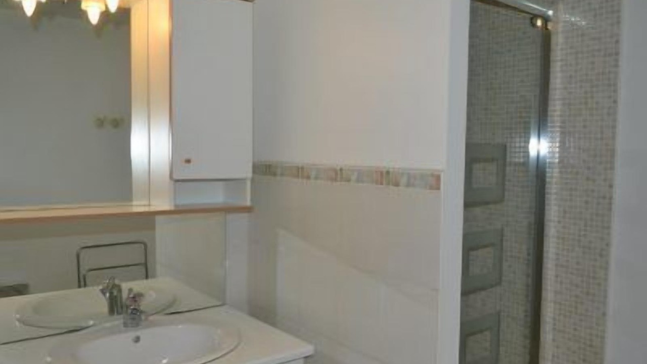Photo of Bathroom in Saint-Papoul