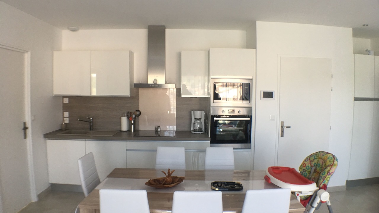 Photo of Kitchen in Saint-Julien-les-Rosiers