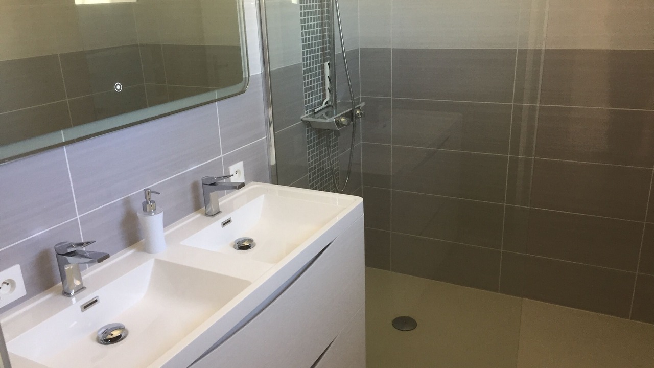 Photo of Bathroom in Saint-Julien-les-Rosiers