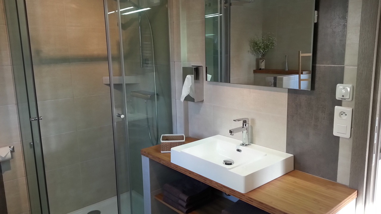 Photo of Bathroom in California - Pezou