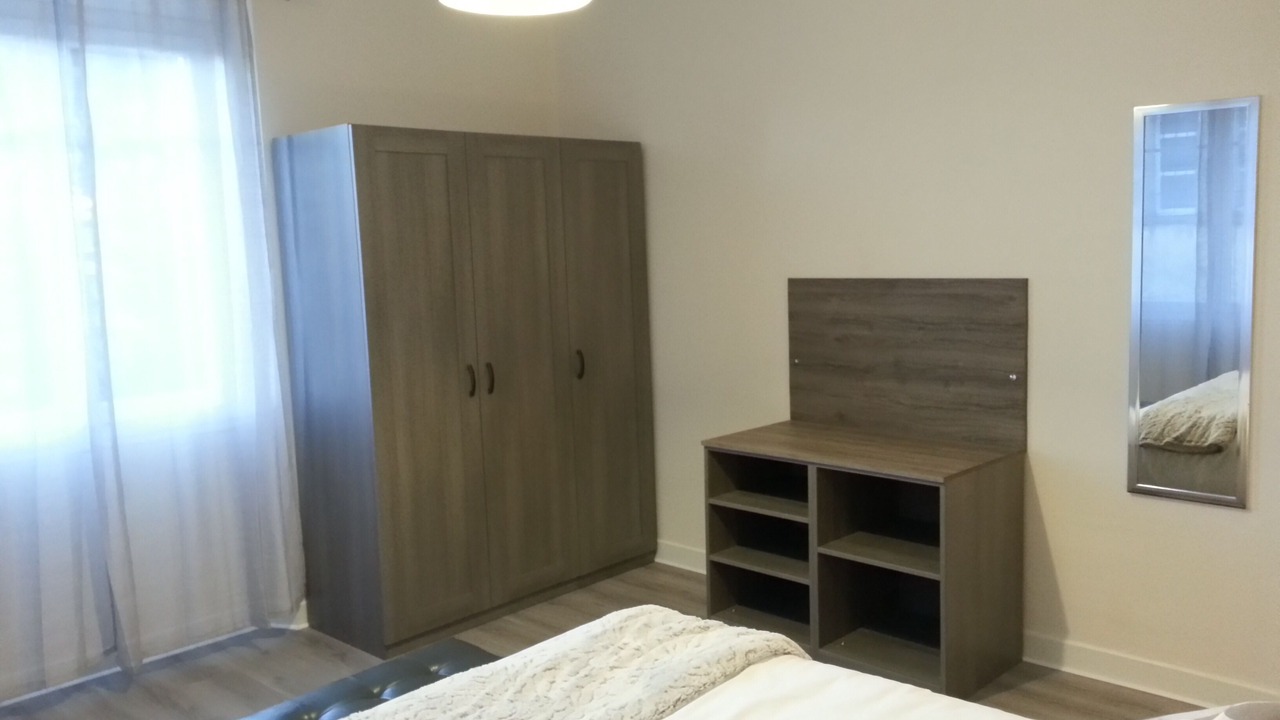 Photo of Bedroom in California - Pezou