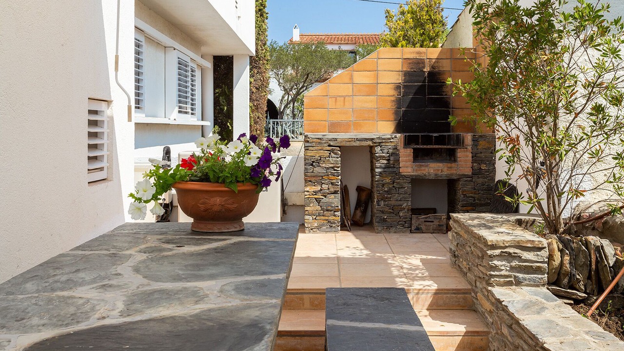 Photo of Patio Balcony in Portlligat