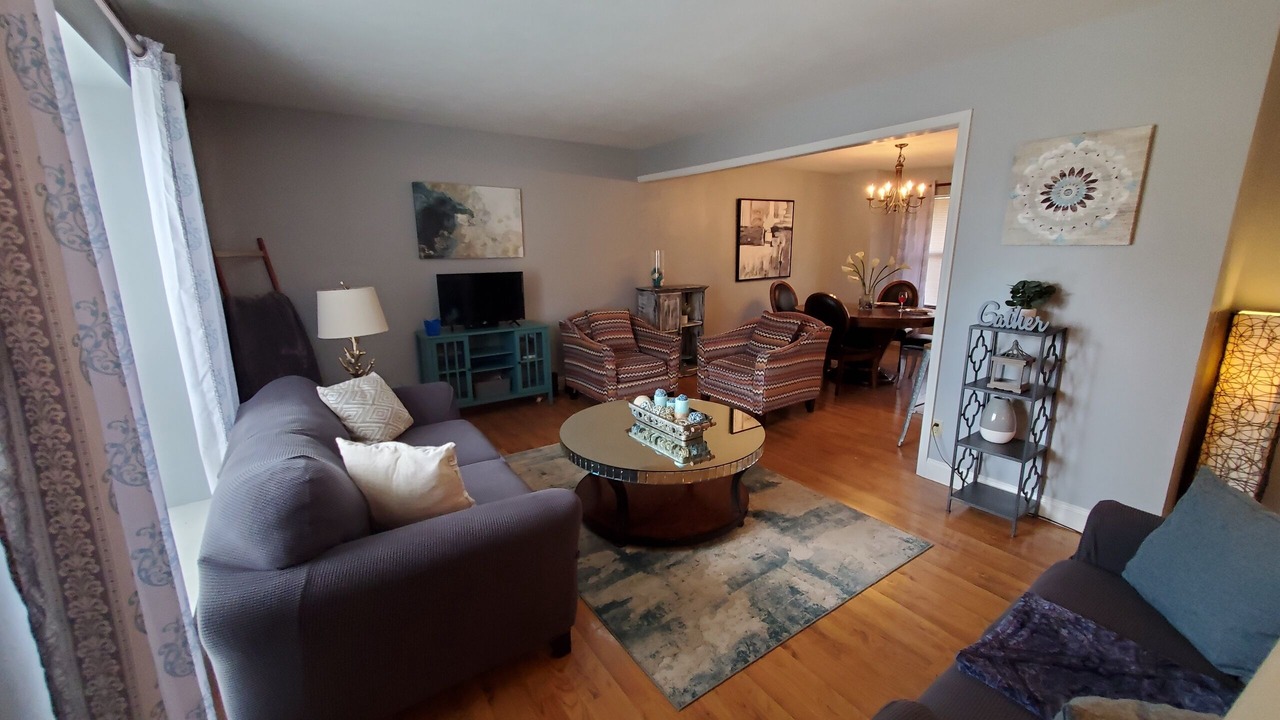 Photo of Livingroom in St. Charles