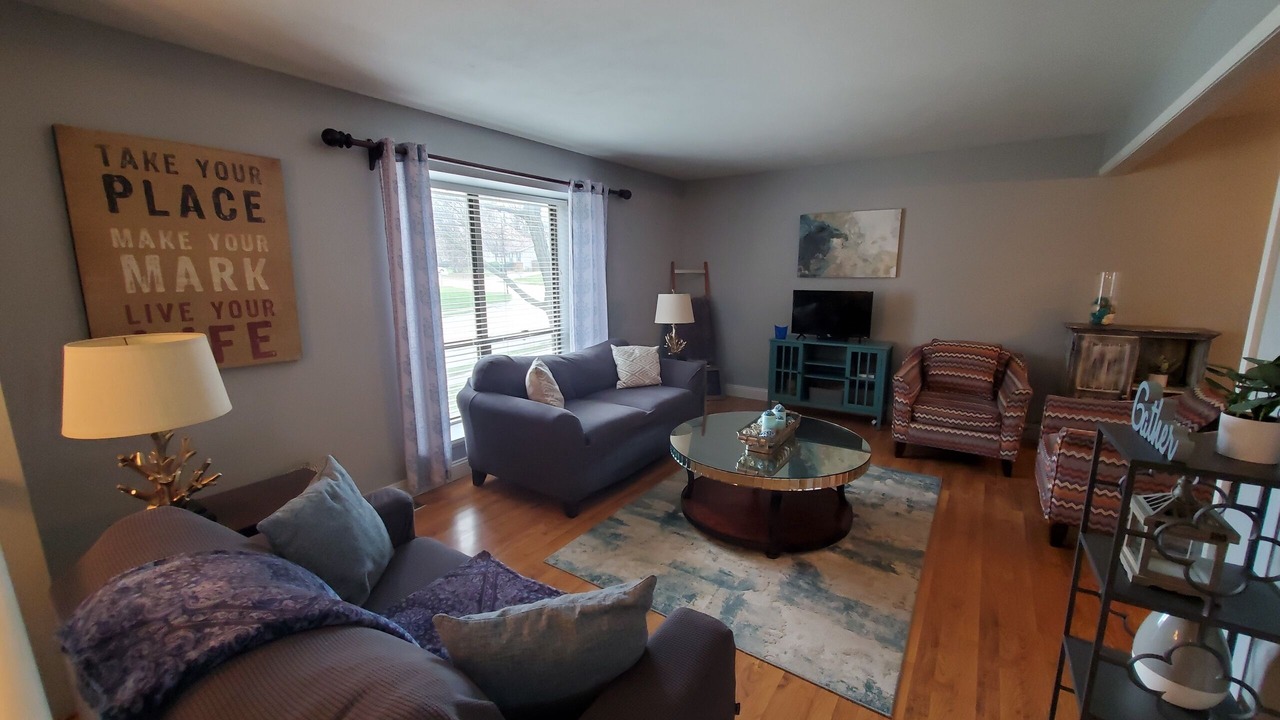 Photo of Livingroom in St. Charles