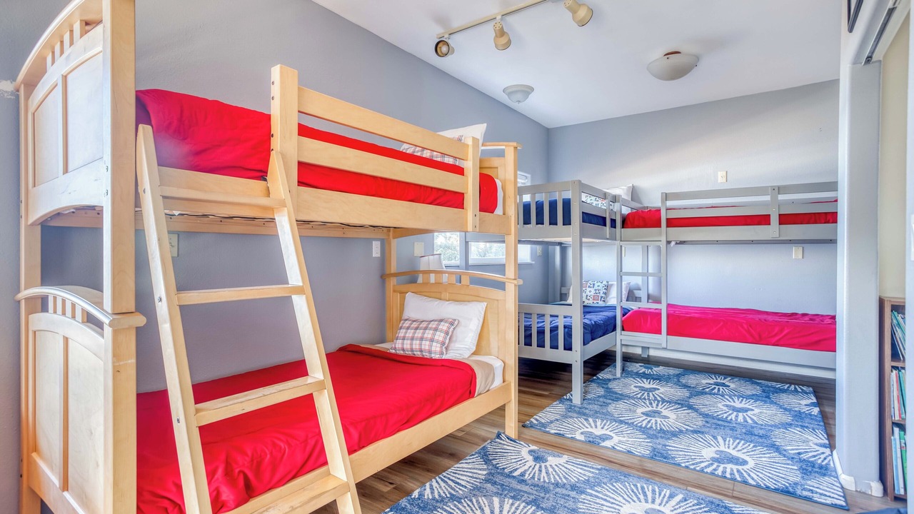 Photo of Others in Lincoln Beach