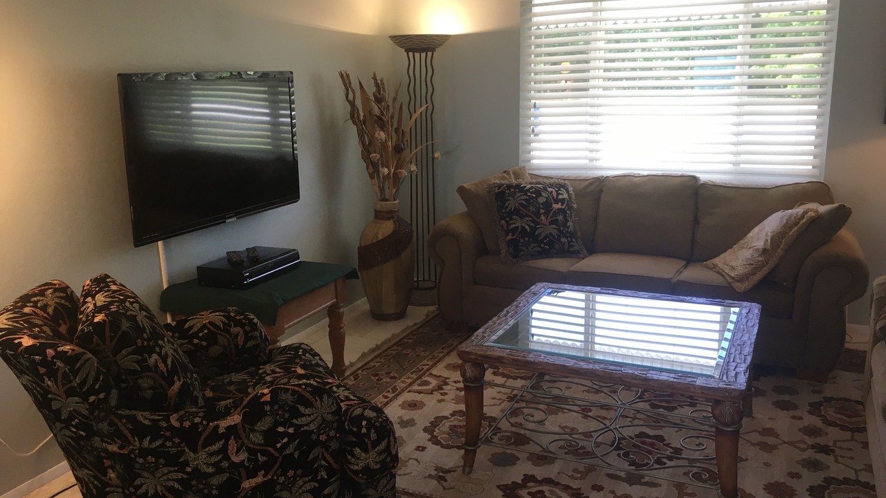 Photo of Livingroom in Bokeelia