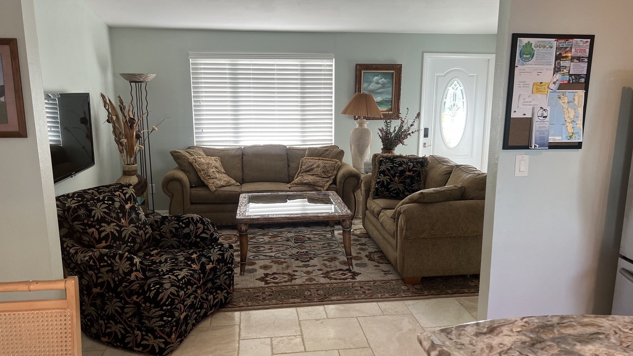 Photo of Livingroom in Bokeelia