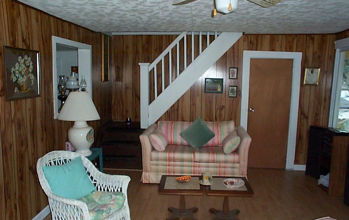 Photo of Livingroom in Queensbury