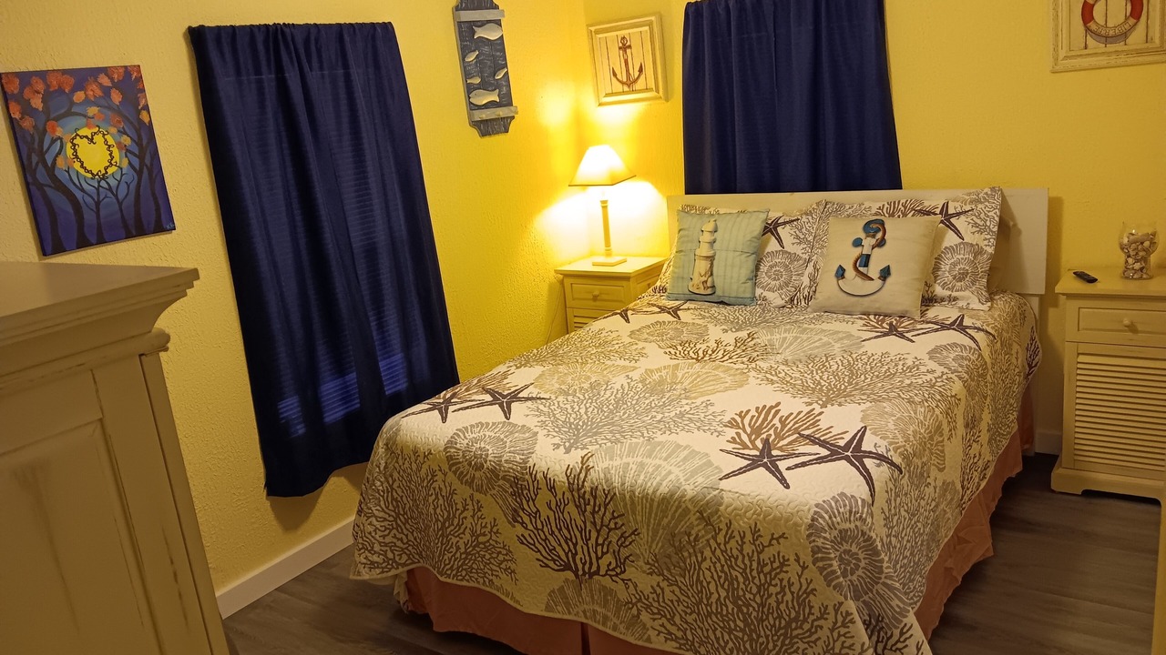 Photo of Bedroom in Twin Lakes