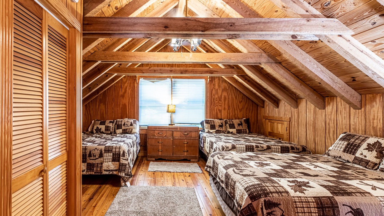 Photo of Bedroom in Big Creek