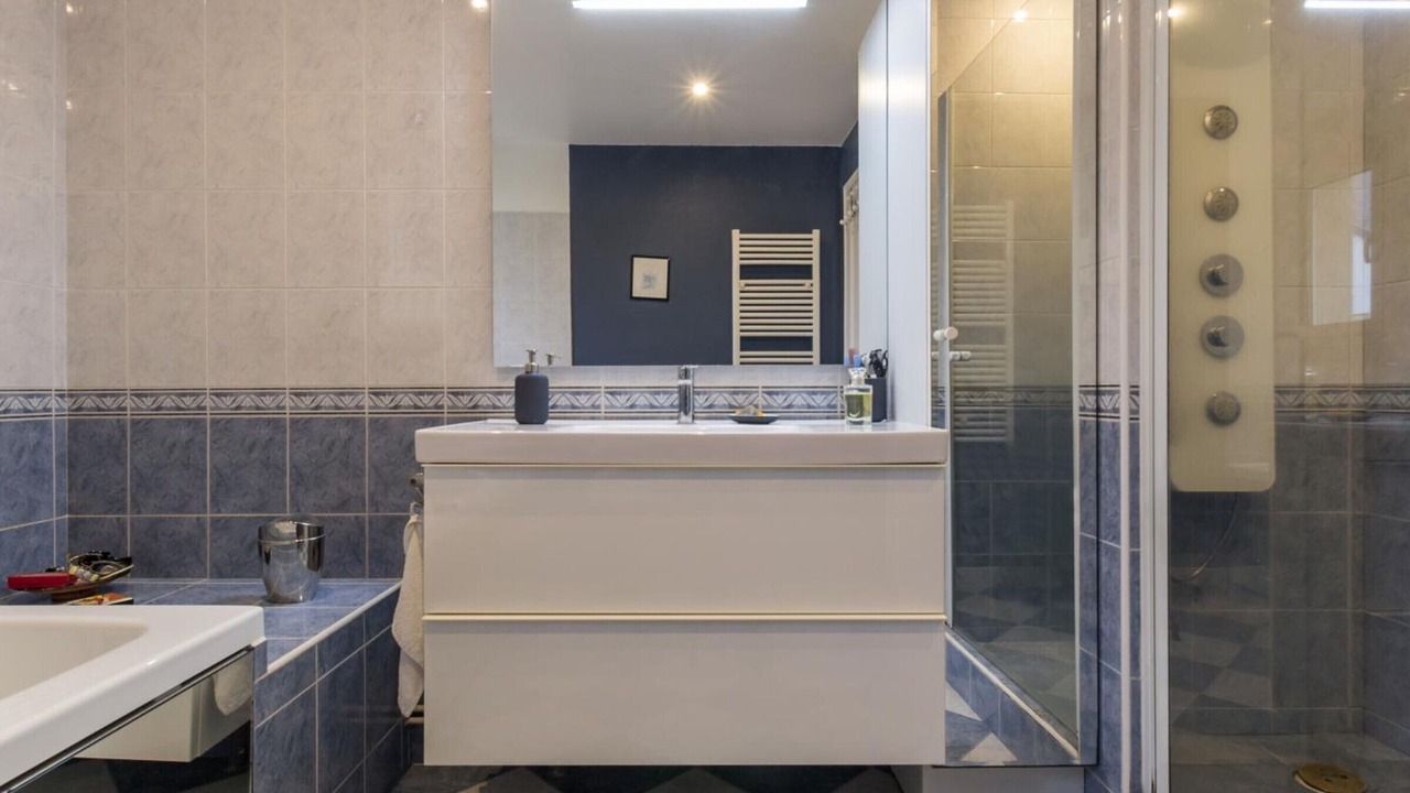 Photo of Bathroom in Jullouville