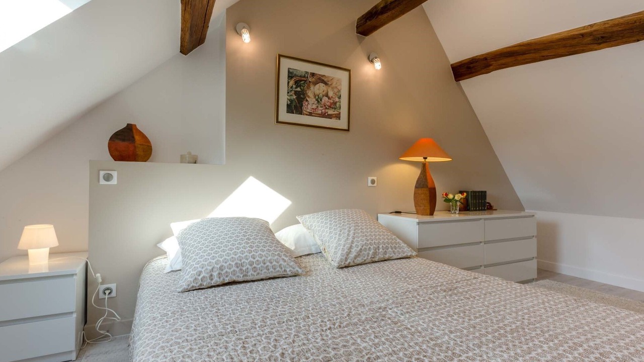 Photo of Bedroom in Beaune City Centre