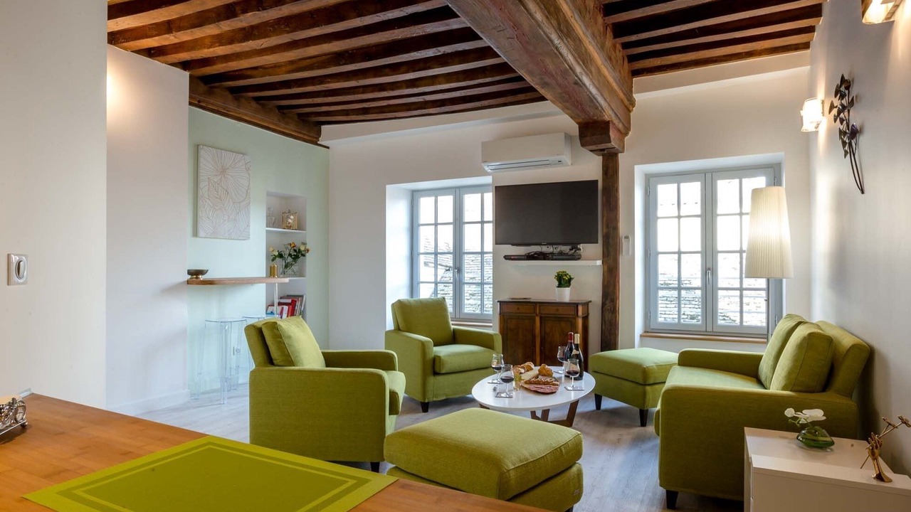 Photo of Livingroom in Beaune City Centre