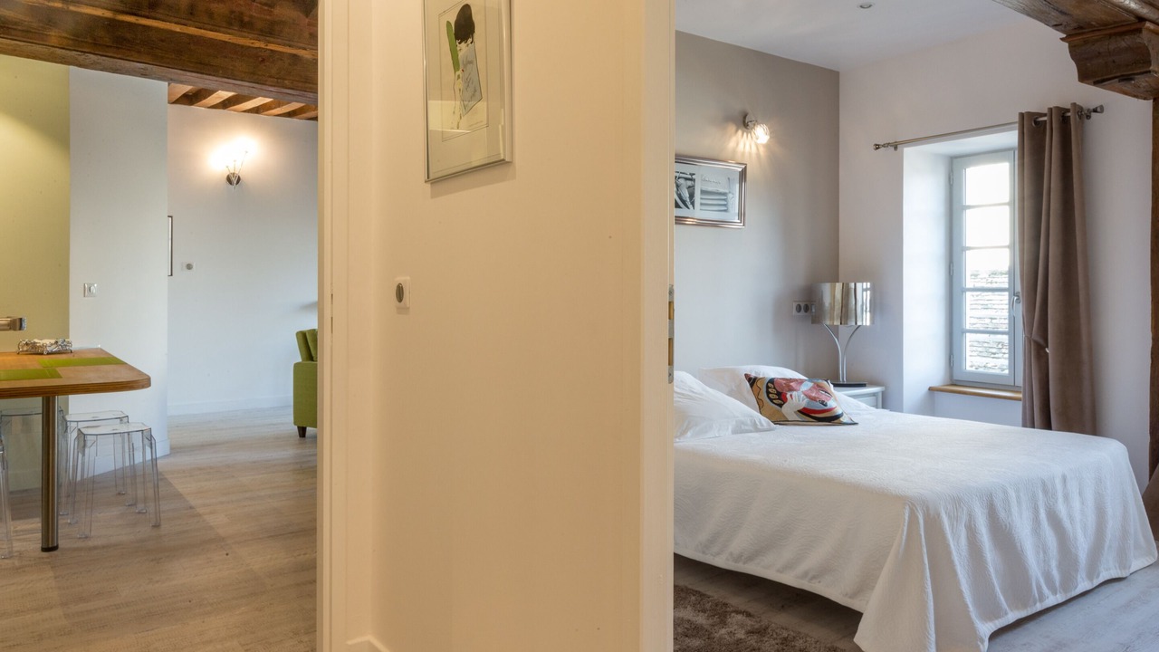 Photo of Bedroom in Beaune City Centre