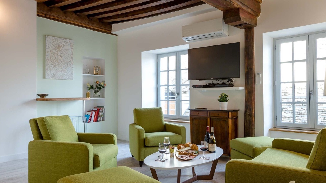 Photo of Livingroom in Beaune City Centre