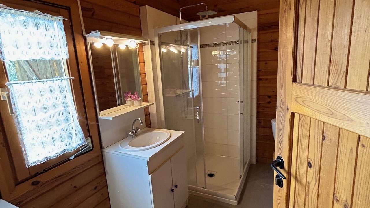 Photo of Bathroom in Doissat