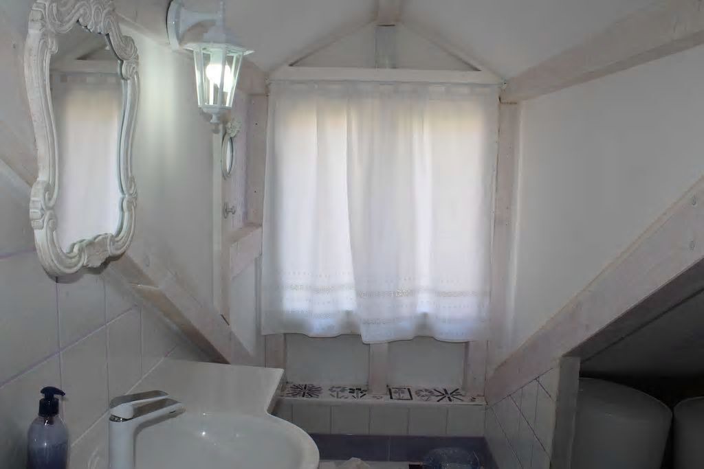 Photo of Bathroom in Pile