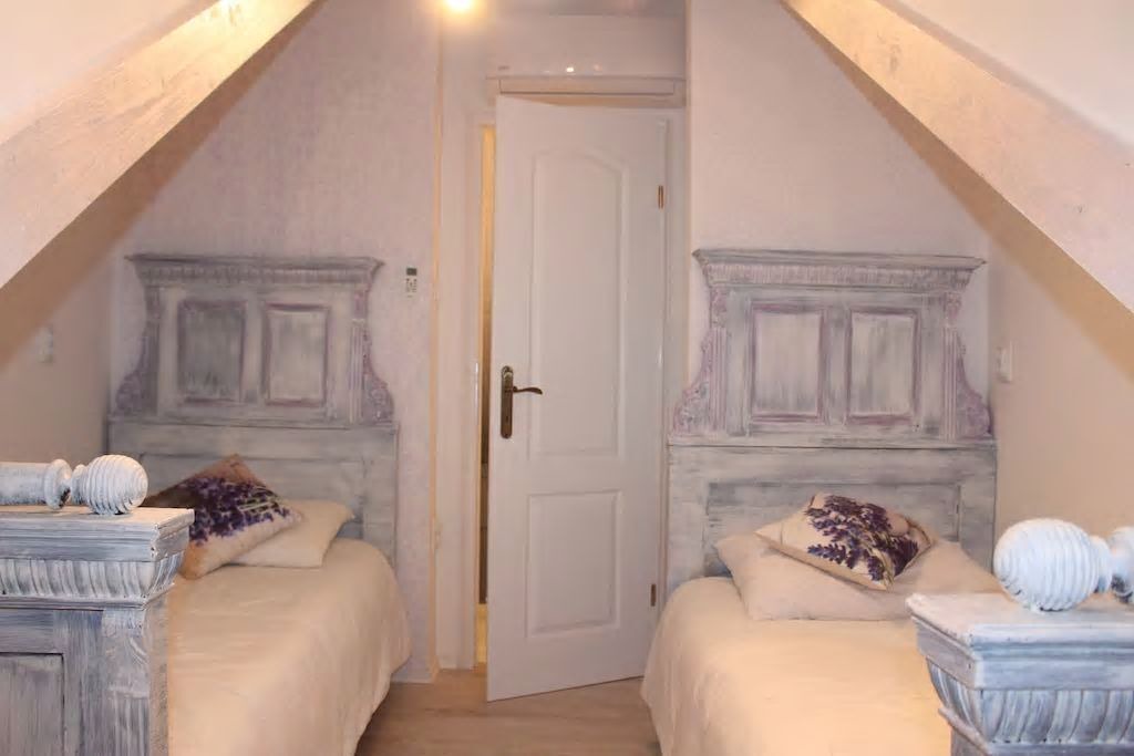 Photo of Bedroom in Pile