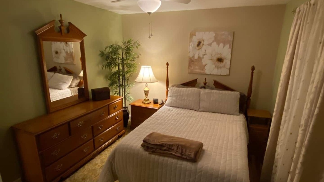 Photo of Bedroom in Waverly