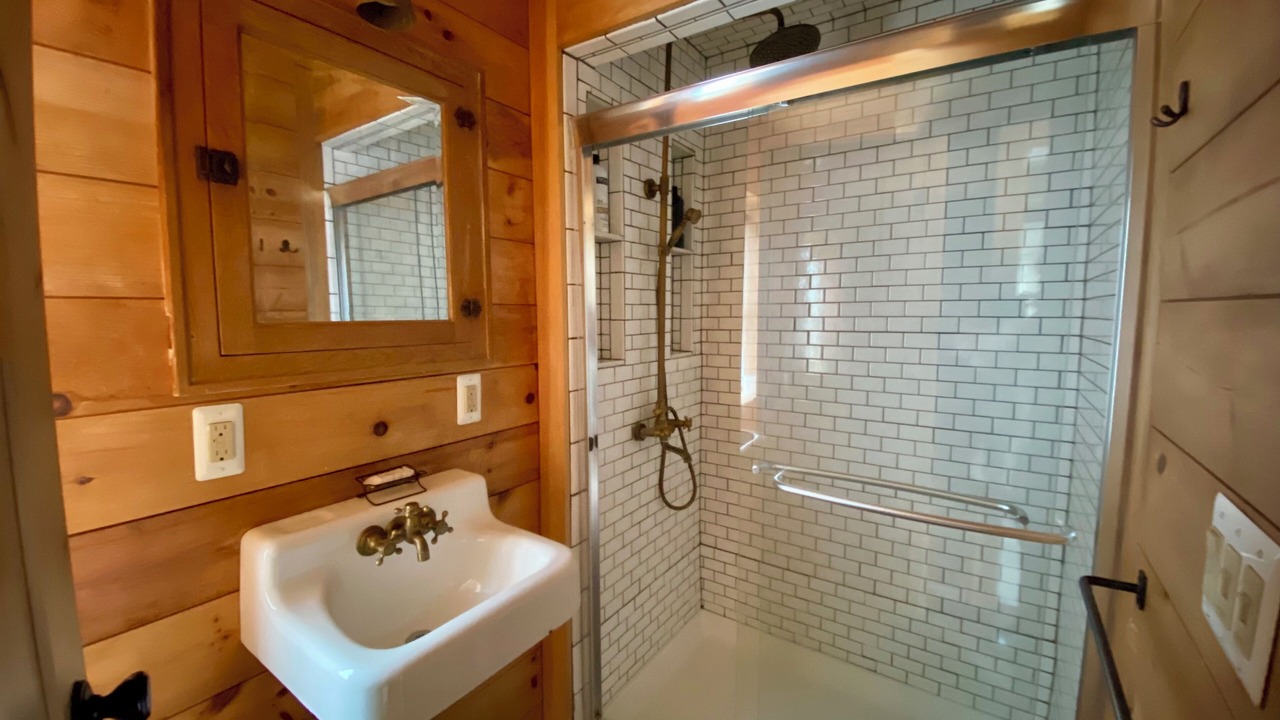 Photo of Bathroom in Red Hook
