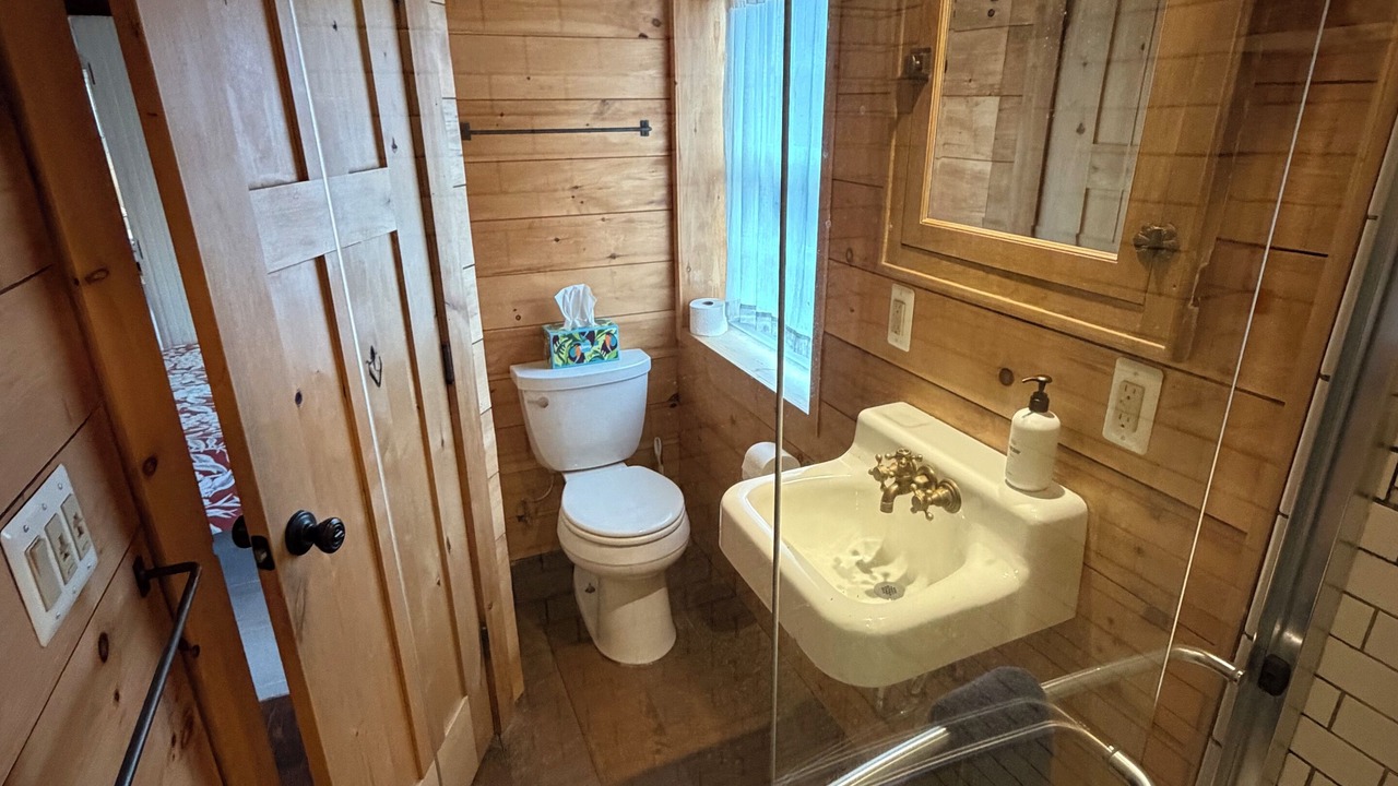 Photo of Bathroom in Red Hook