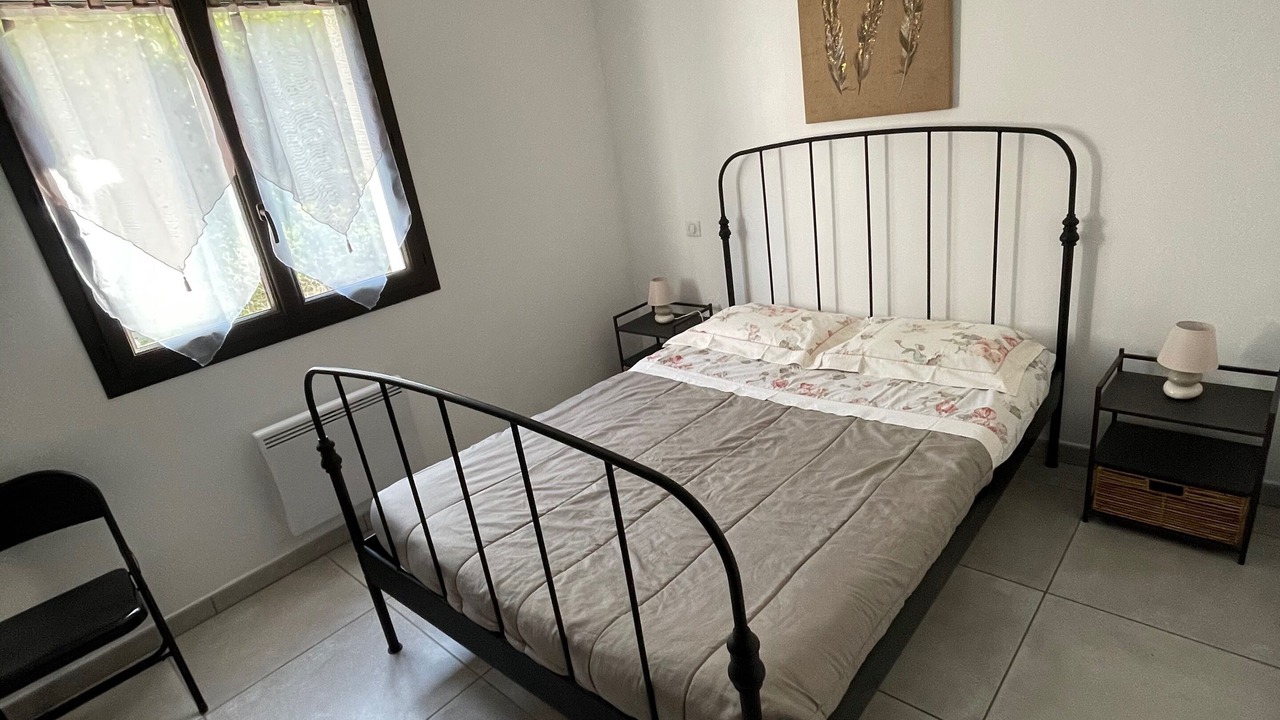 Photo of Bedroom in Saint Alban Auriolles