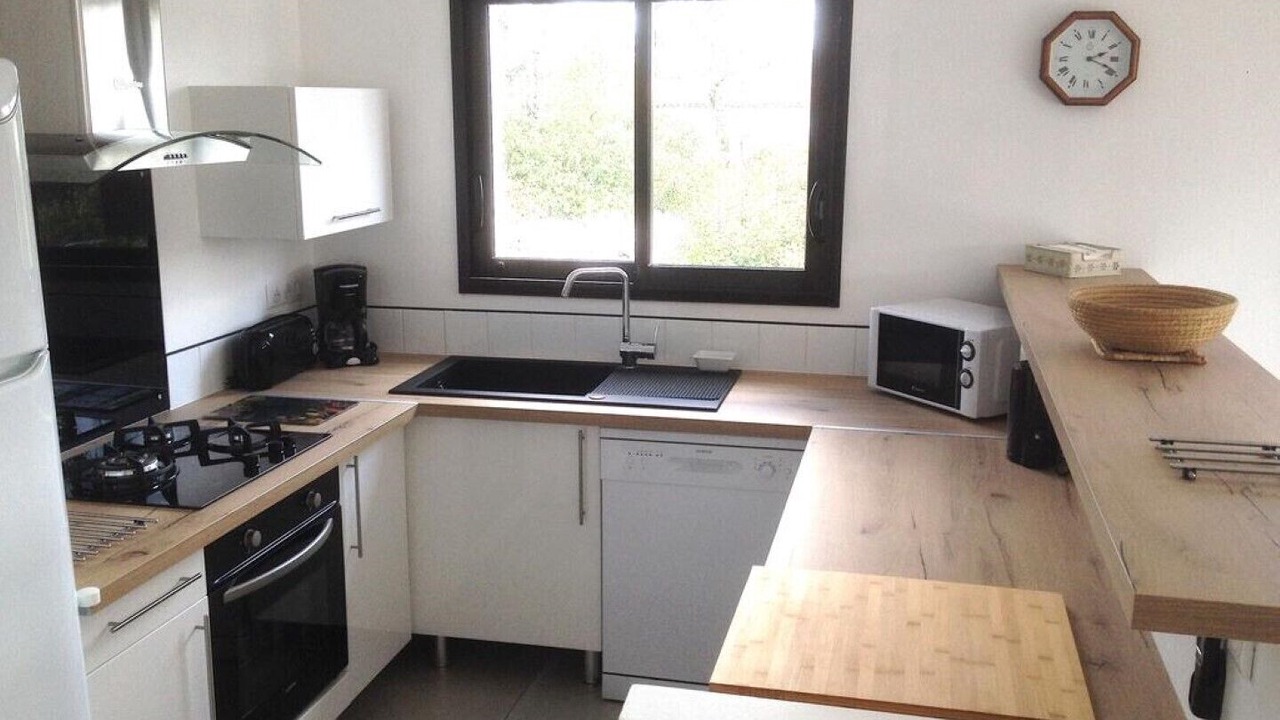 Photo of Kitchen in Saint Alban Auriolles