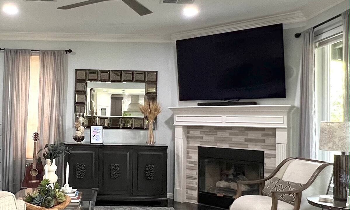 Photo of Livingroom in West Oak Hill