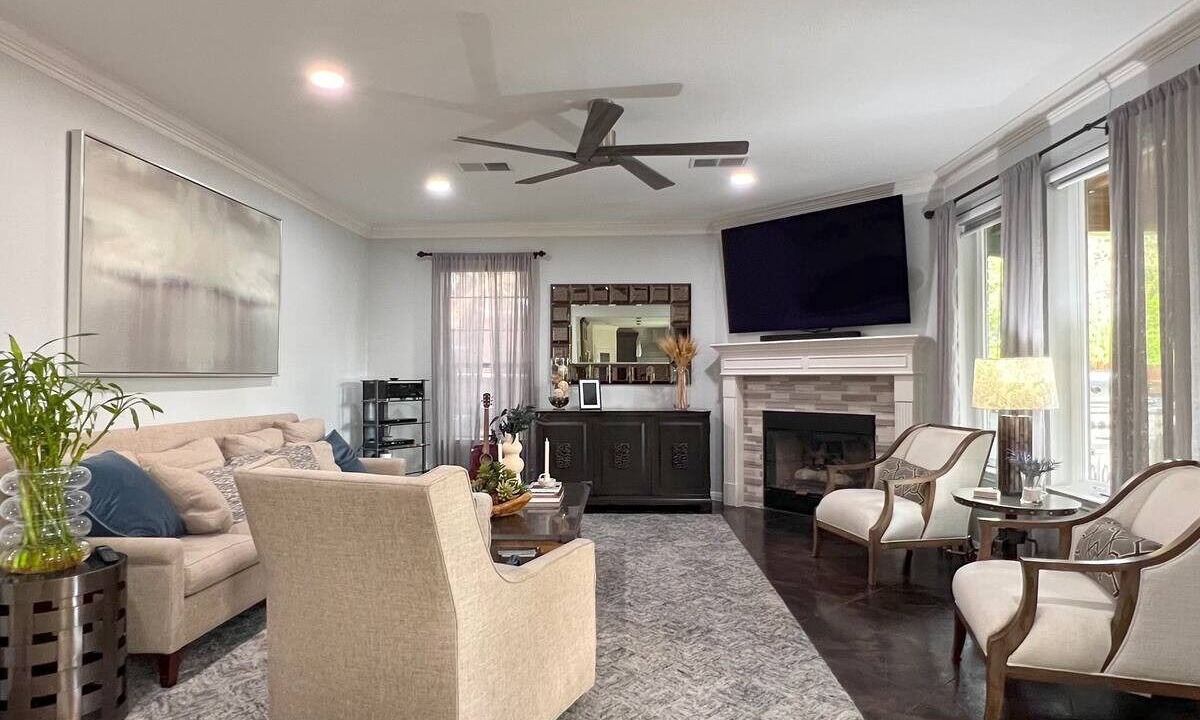 Photo of Livingroom in West Oak Hill