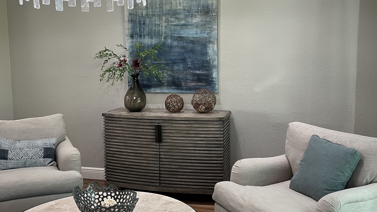 Photo of Livingroom in West Oak Hill