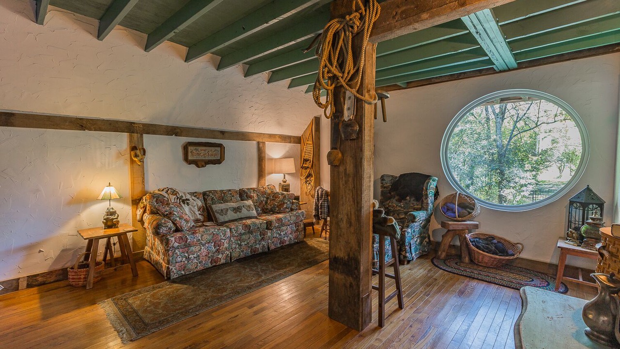 Photo of Livingroom in Chickamauga