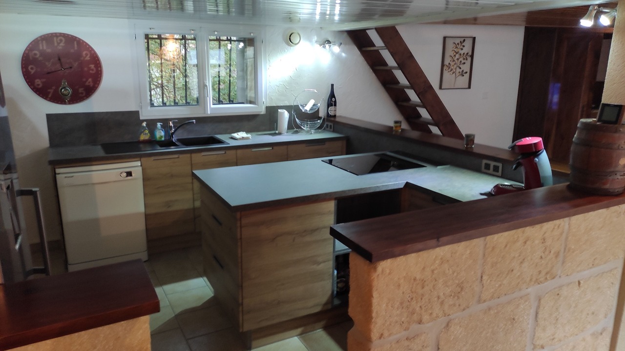 Photo of Kitchen in Saint-Come-et-Maruejols