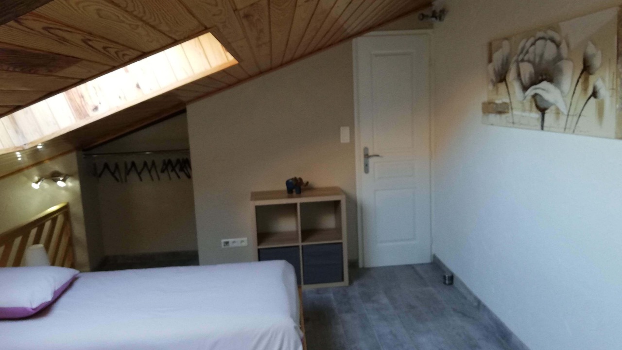 Photo of Bedroom in Saint-Come-et-Maruejols