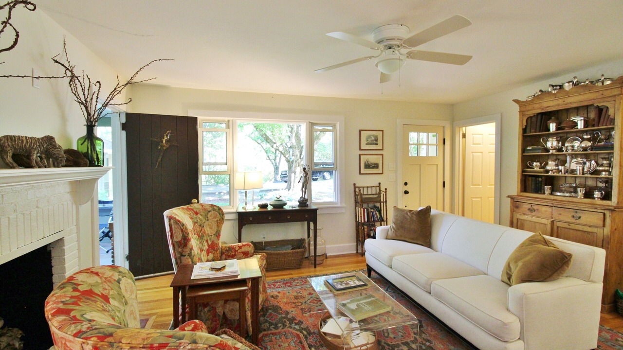 Photo of Livingroom in Lynn