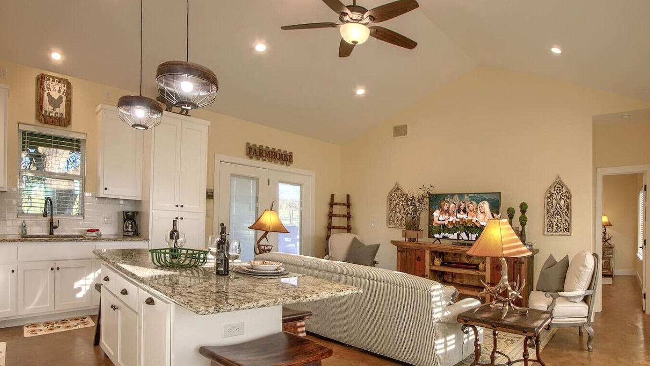 Photo of Livingroom in Fredericksburg