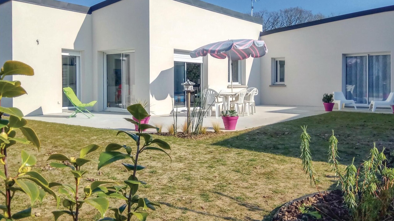 Photo of Others in Matignon