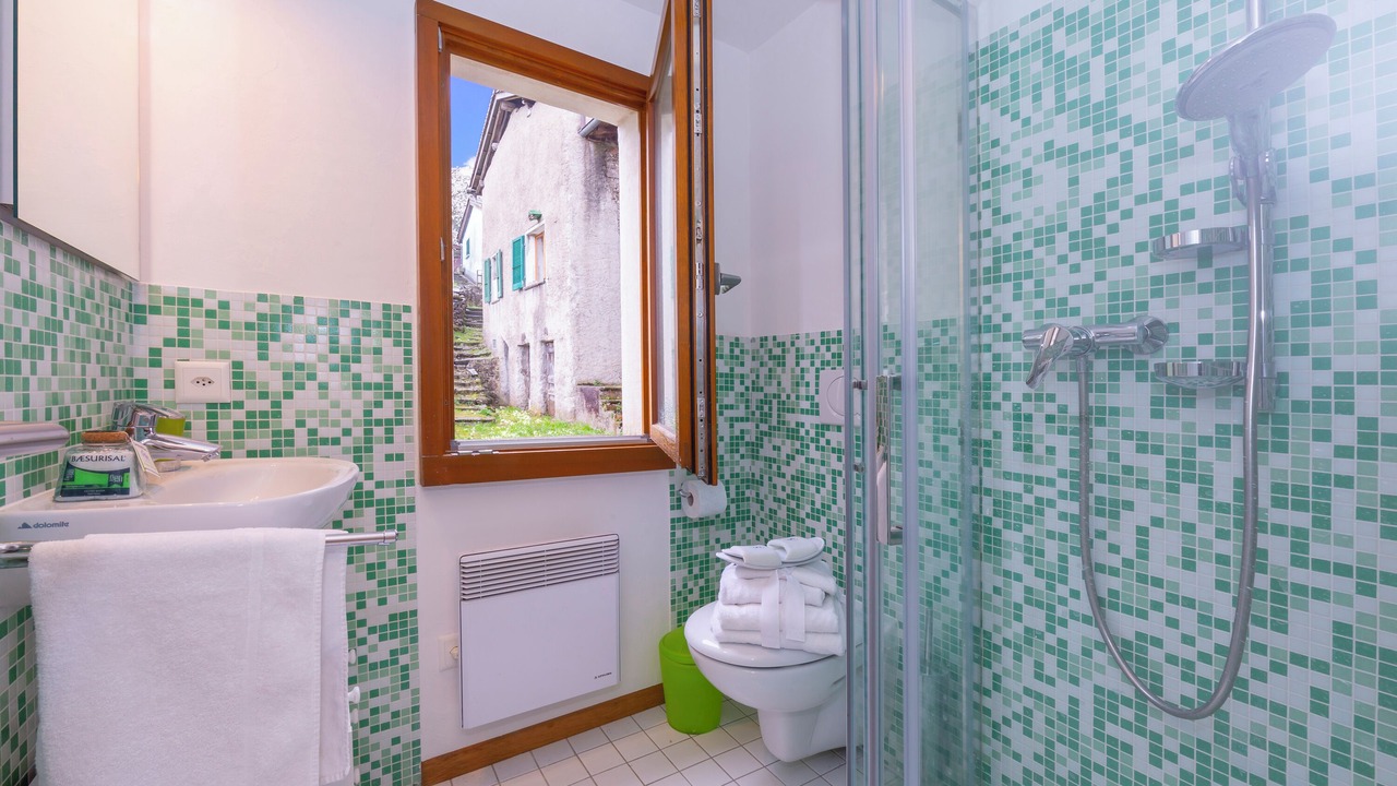 Photo of Bathroom in Pugerna
