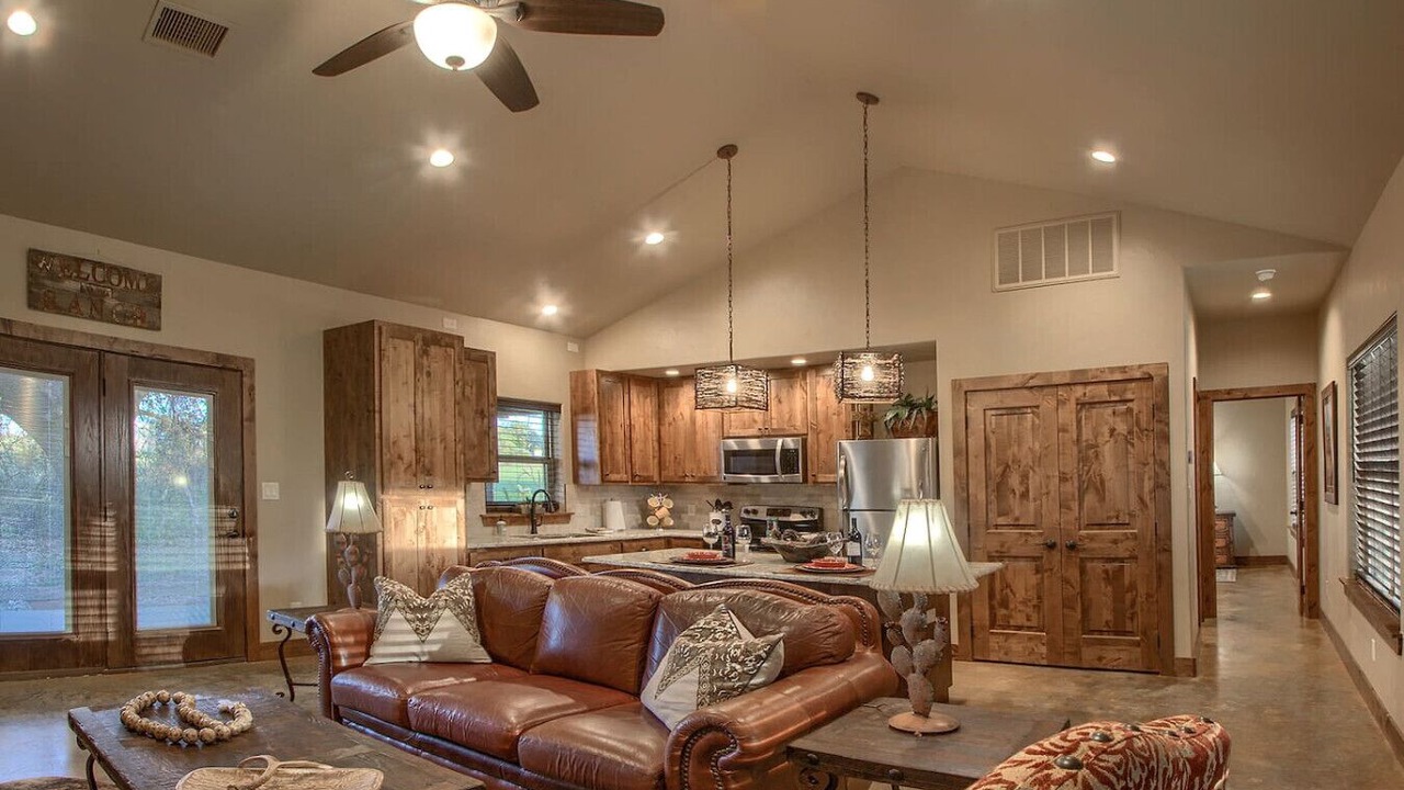 Photo of Livingroom in Fredericksburg