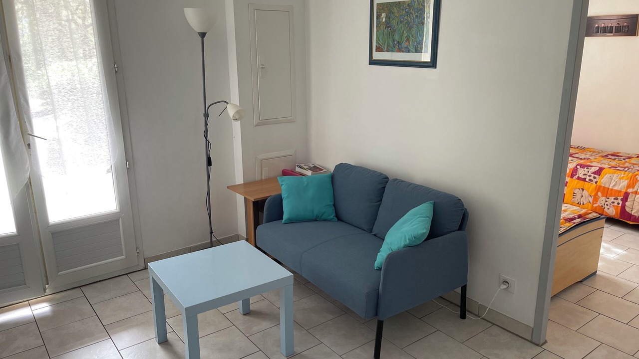 Photo of Livingroom in Saint Alban Auriolles