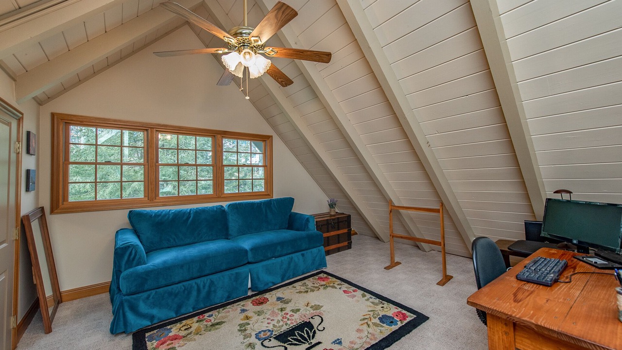 Photo of Livingroom in McHenry