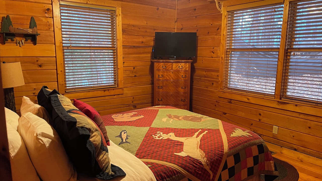 Photo of Bedroom in Cedar Cliff