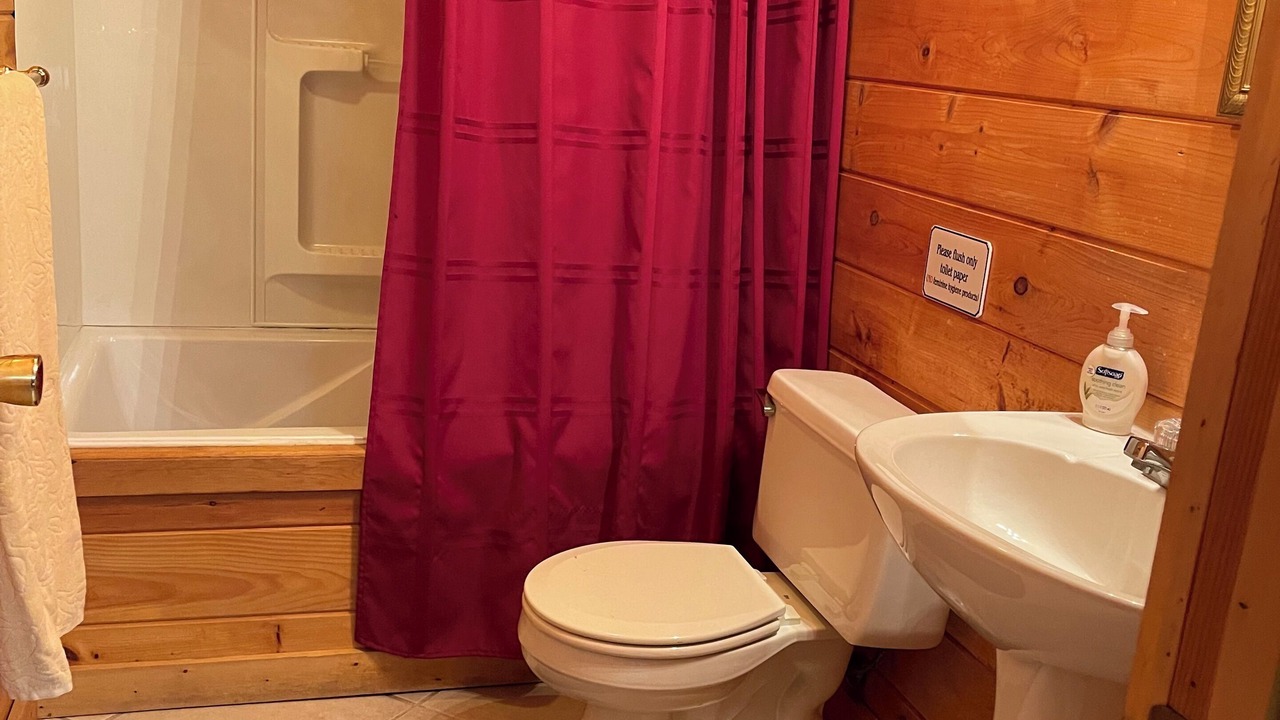 Photo of Bathroom in Cedar Cliff