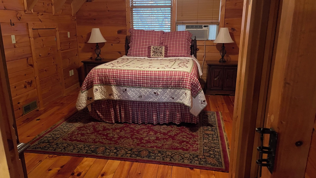 Photo of Bedroom in Cedar Cliff