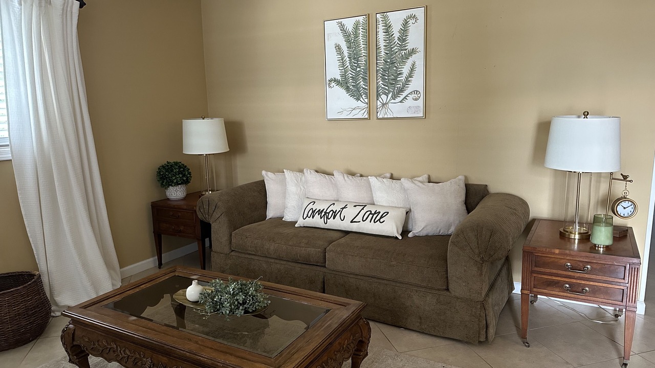 Photo of Livingroom in Cedar Cliff