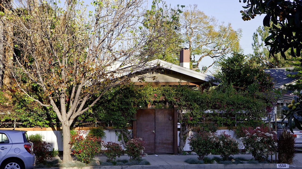 Photo of Others in Hollywood