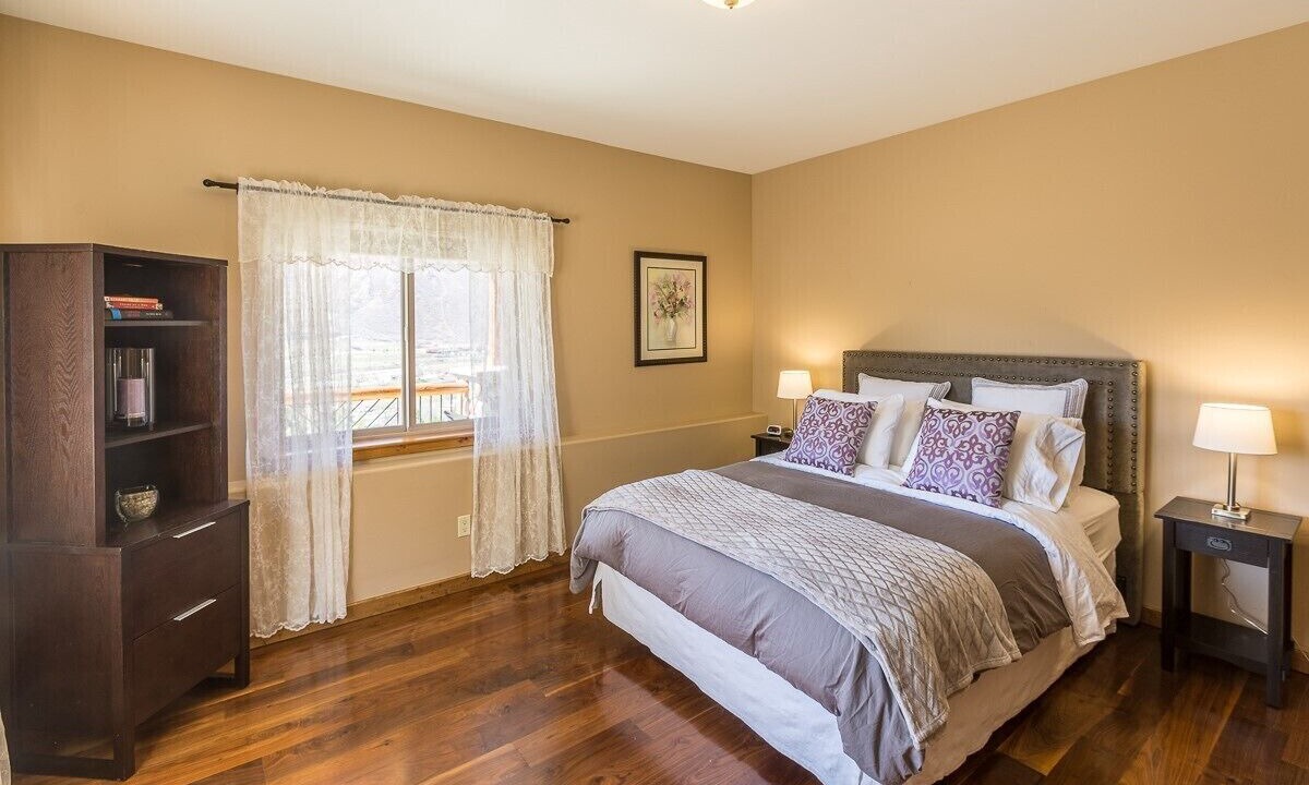 Photo of Bedroom in Glenwood Springs