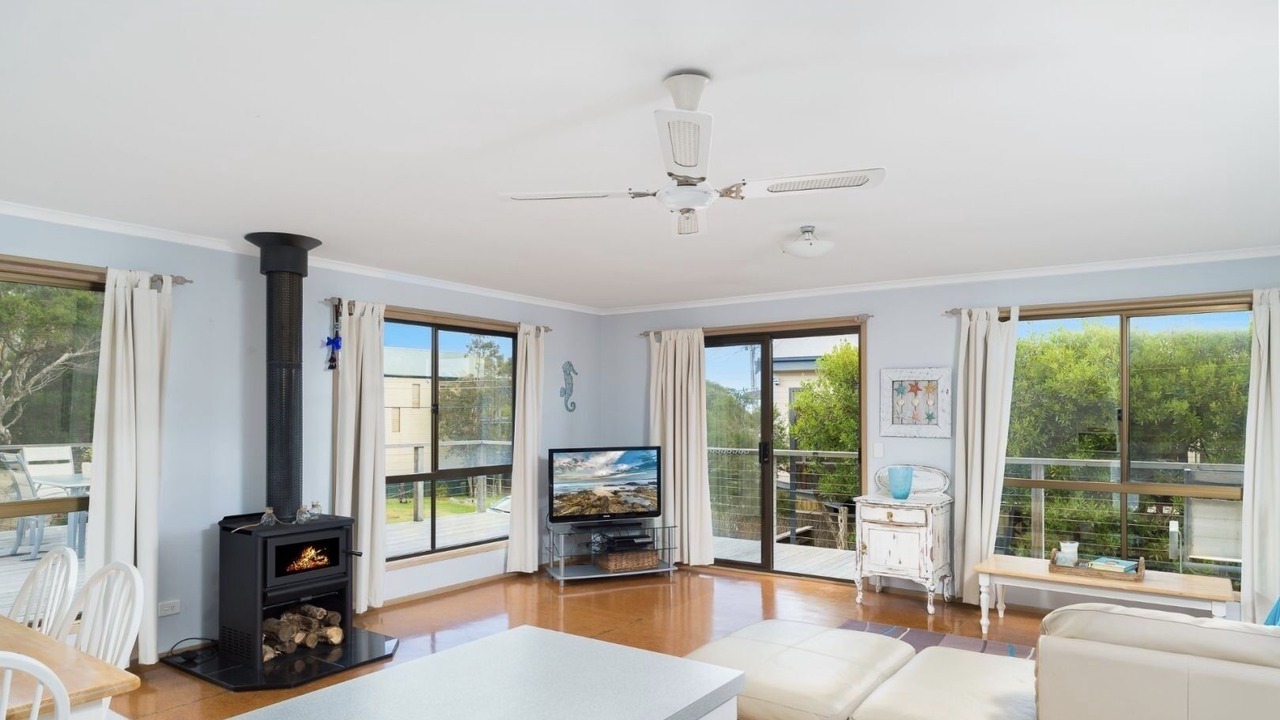 Photo of Livingroom in Smiths Beach