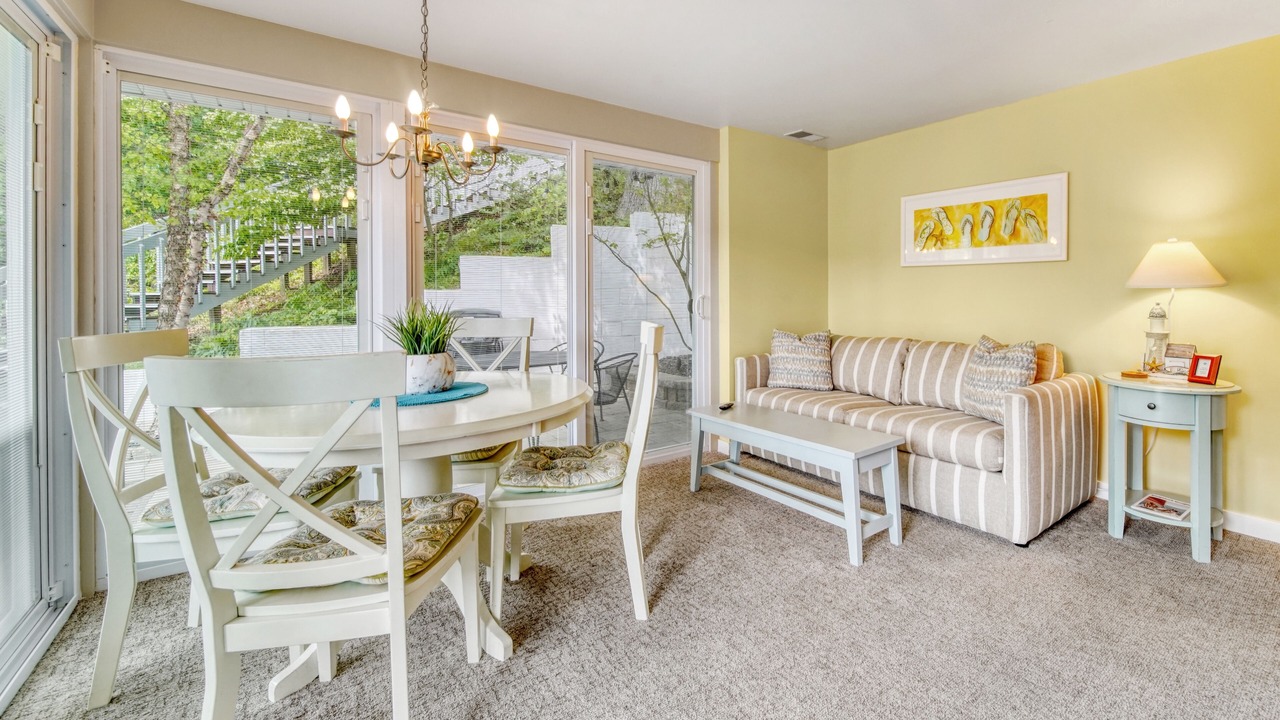 Photo of Livingroom in Saugatuck