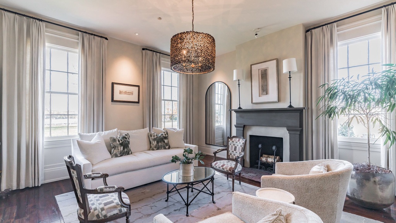 Photo of Livingroom in Glenview