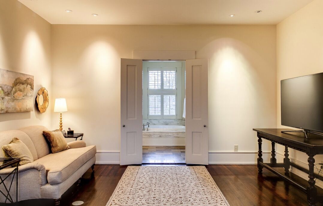 Photo of Livingroom in Glenview